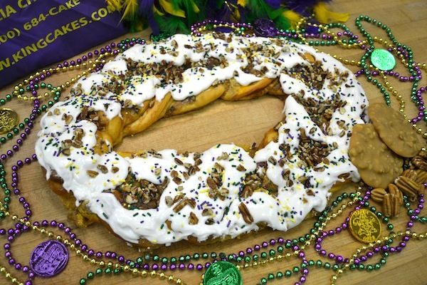 Medium Pecan Praline King Cake - Randazzo’s Camellia City Bakery