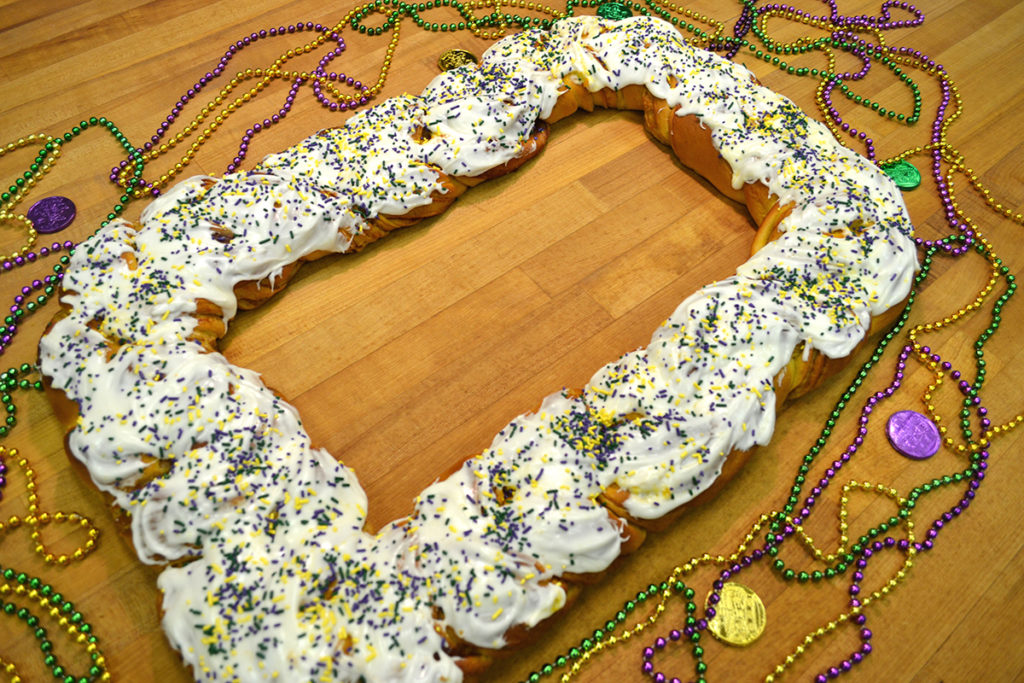 Super Traditional King Cake Randazzo's Camellia City Bakery